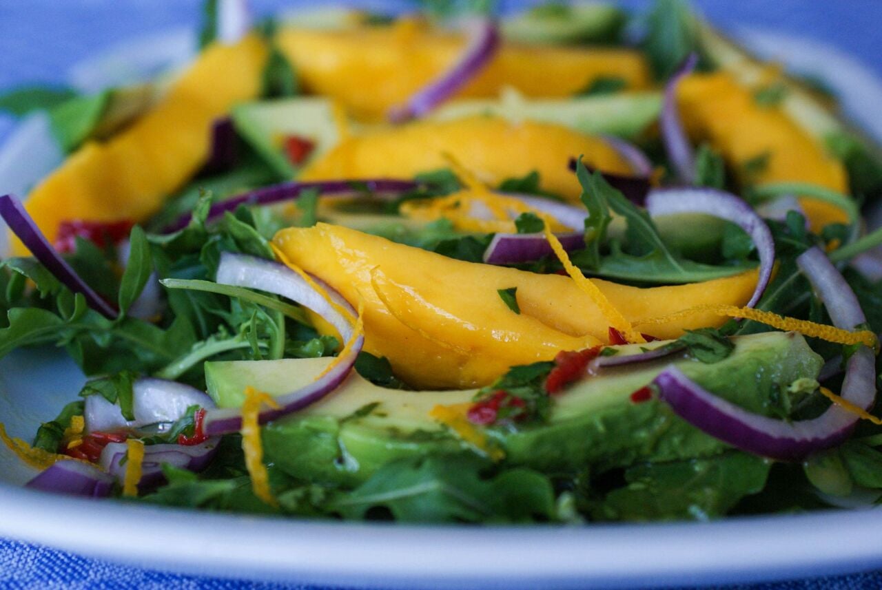 Zeytinyağlı Rokalı Mango Salatası		 	